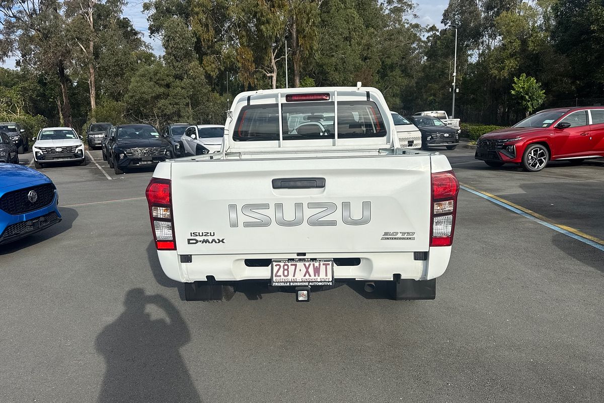 2017 Isuzu D-MAX SX  Rear Wheel Drive