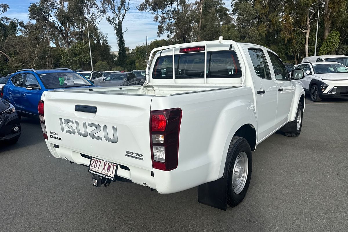 2017 Isuzu D-MAX SX  Rear Wheel Drive