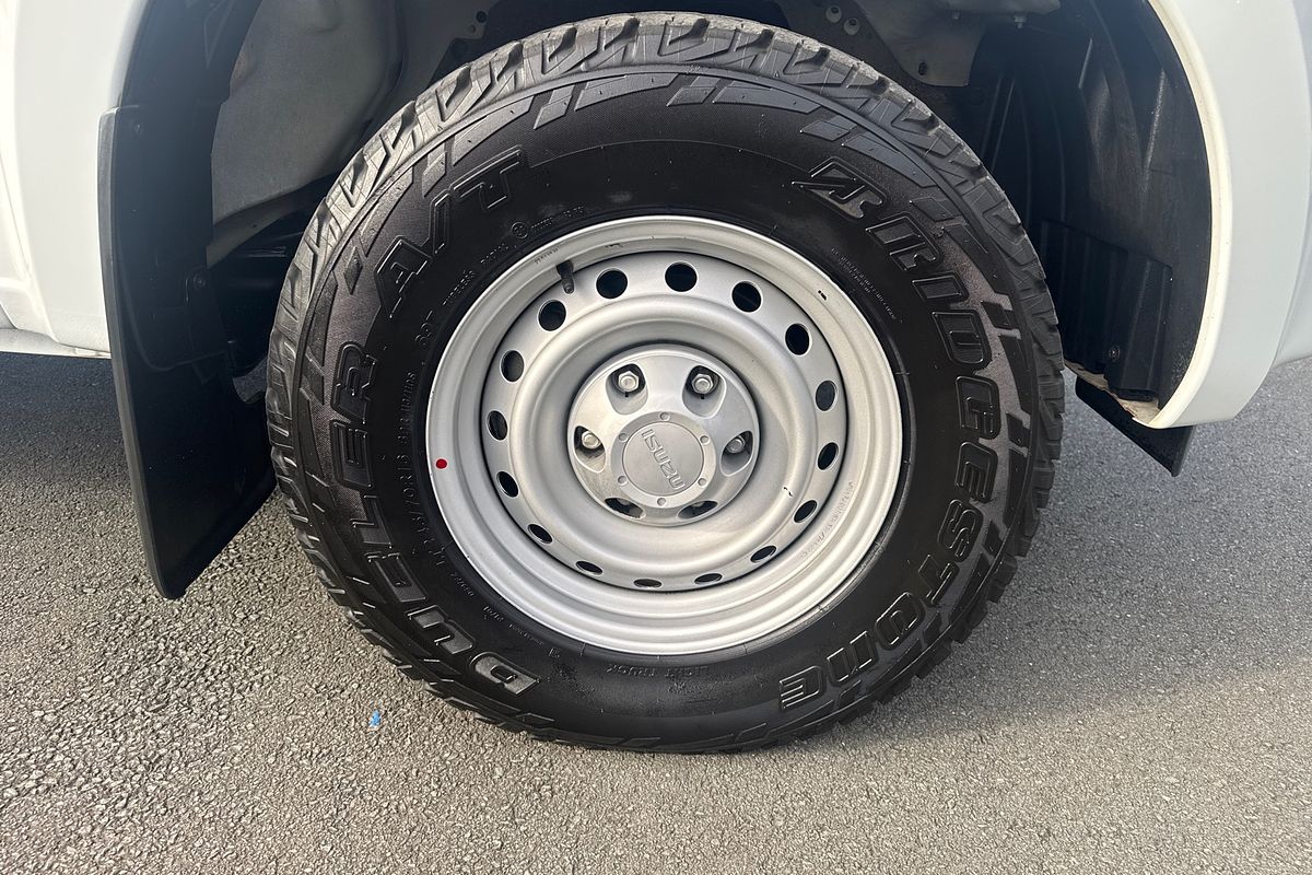 2017 Isuzu D-MAX SX  Rear Wheel Drive