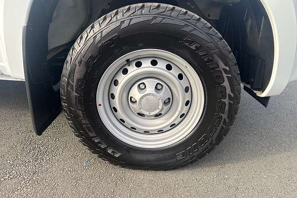 2017 Isuzu D-MAX SX  Rear Wheel Drive