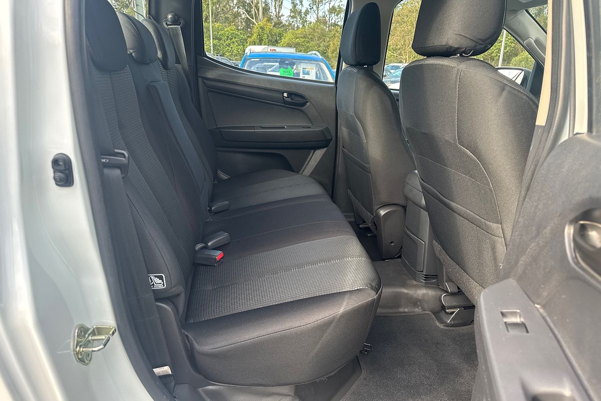 2017 Isuzu D-MAX SX  Rear Wheel Drive