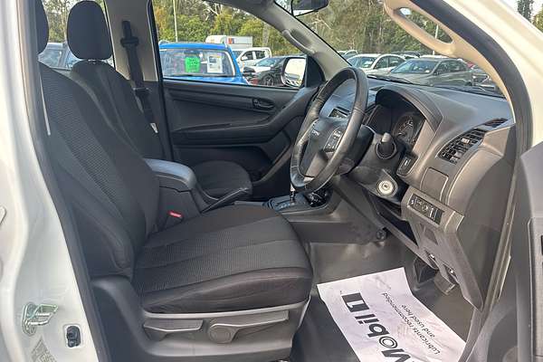 2017 Isuzu D-MAX SX  Rear Wheel Drive