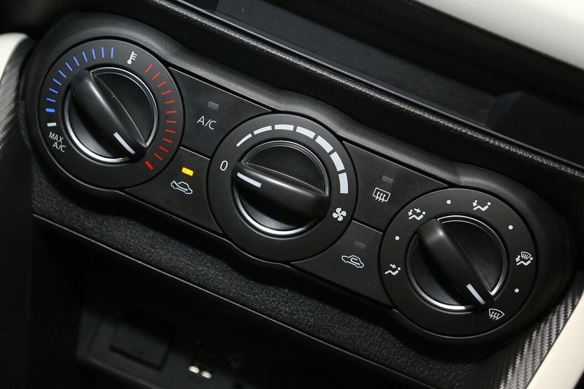 2023 Mazda 2 G15 Pure DJ Series