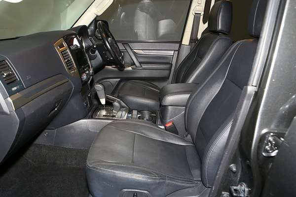 2020 Mitsubishi Pajero Exceed NX