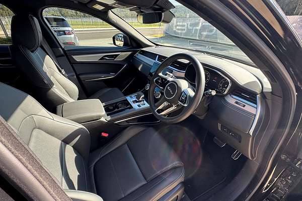 2024 Jaguar F-PACE P250 R-Dynamic SE X761