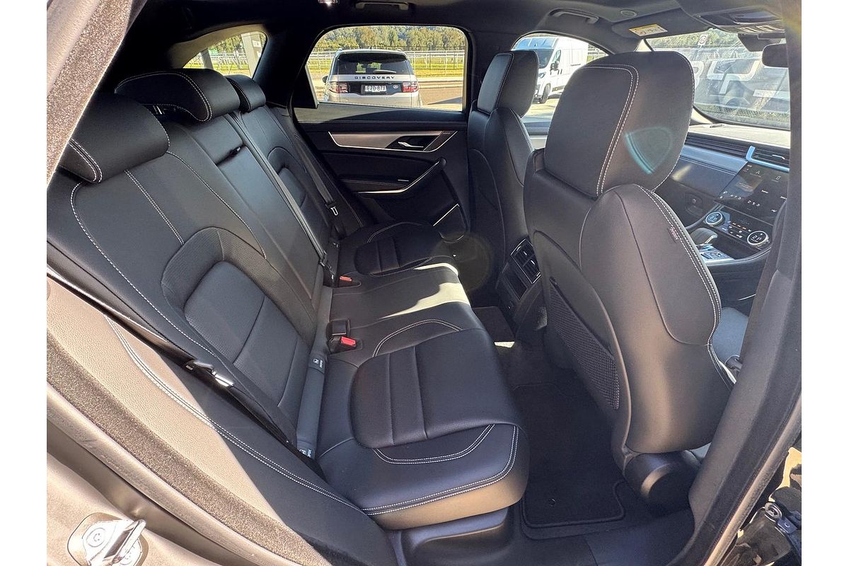 2024 Jaguar F-PACE P250 R-Dynamic SE X761