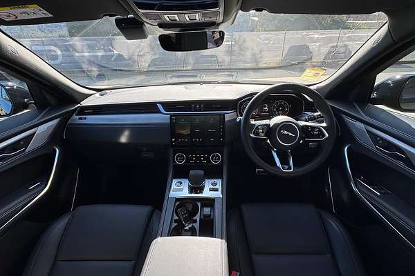 2024 Jaguar F-PACE P250 R-Dynamic SE X761
