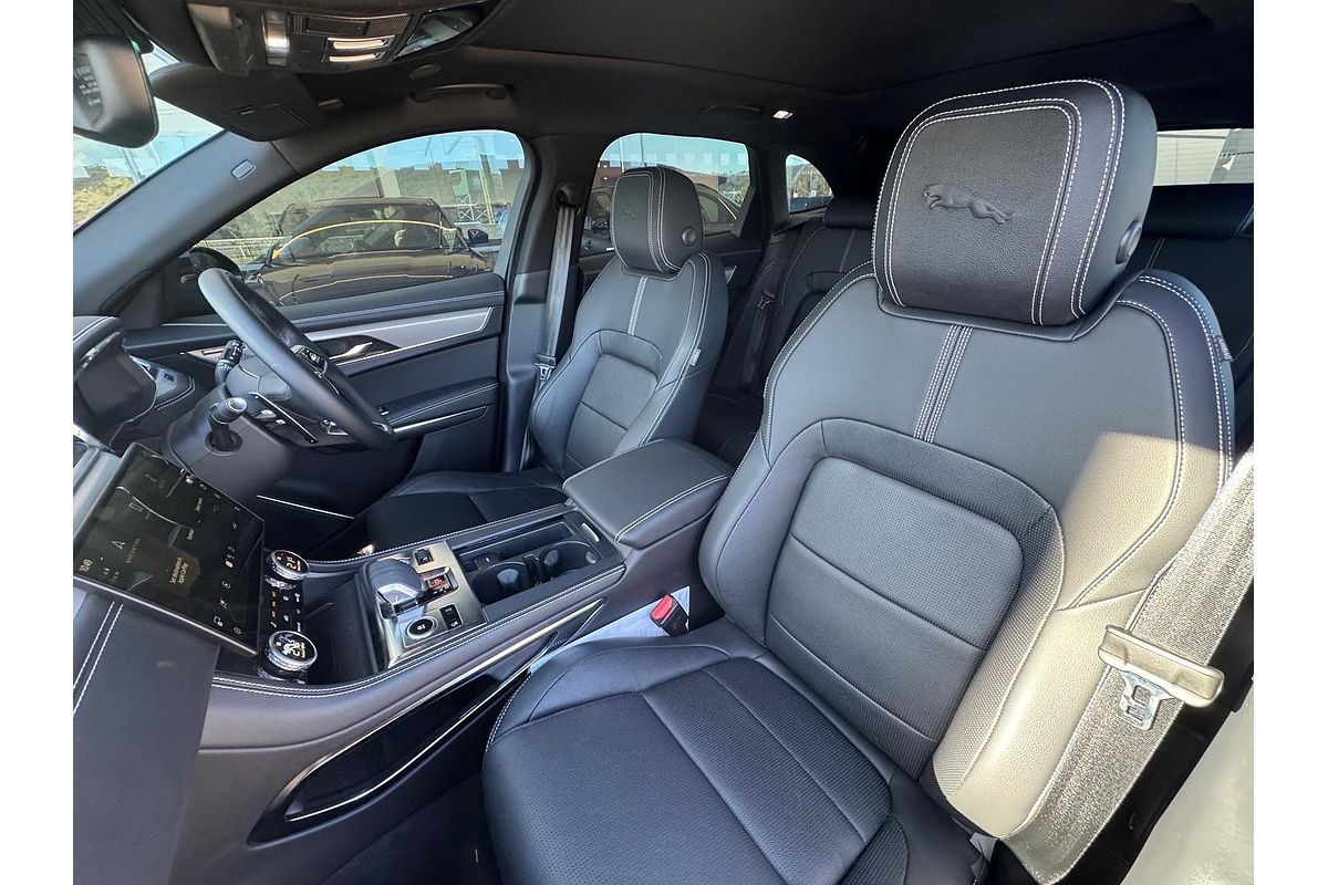 2024 Jaguar F-PACE P250 R-Dynamic SE X761