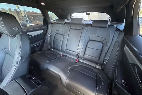 2024 Jaguar F-PACE P250 R-Dynamic SE X761