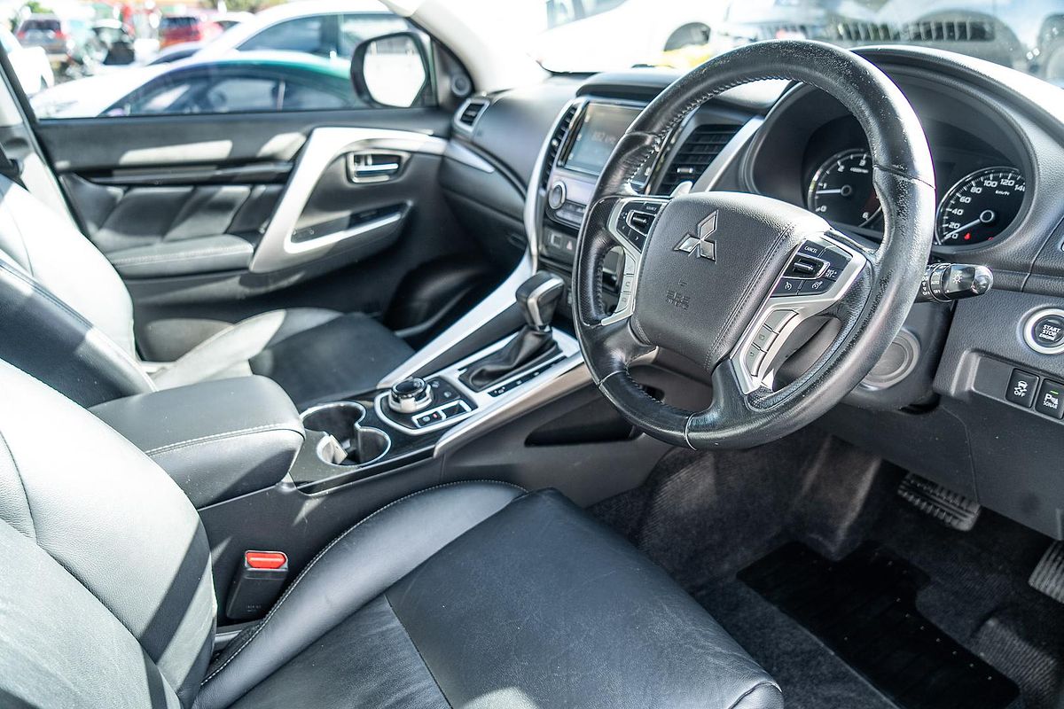 2016 Mitsubishi Pajero Sport GLS QE