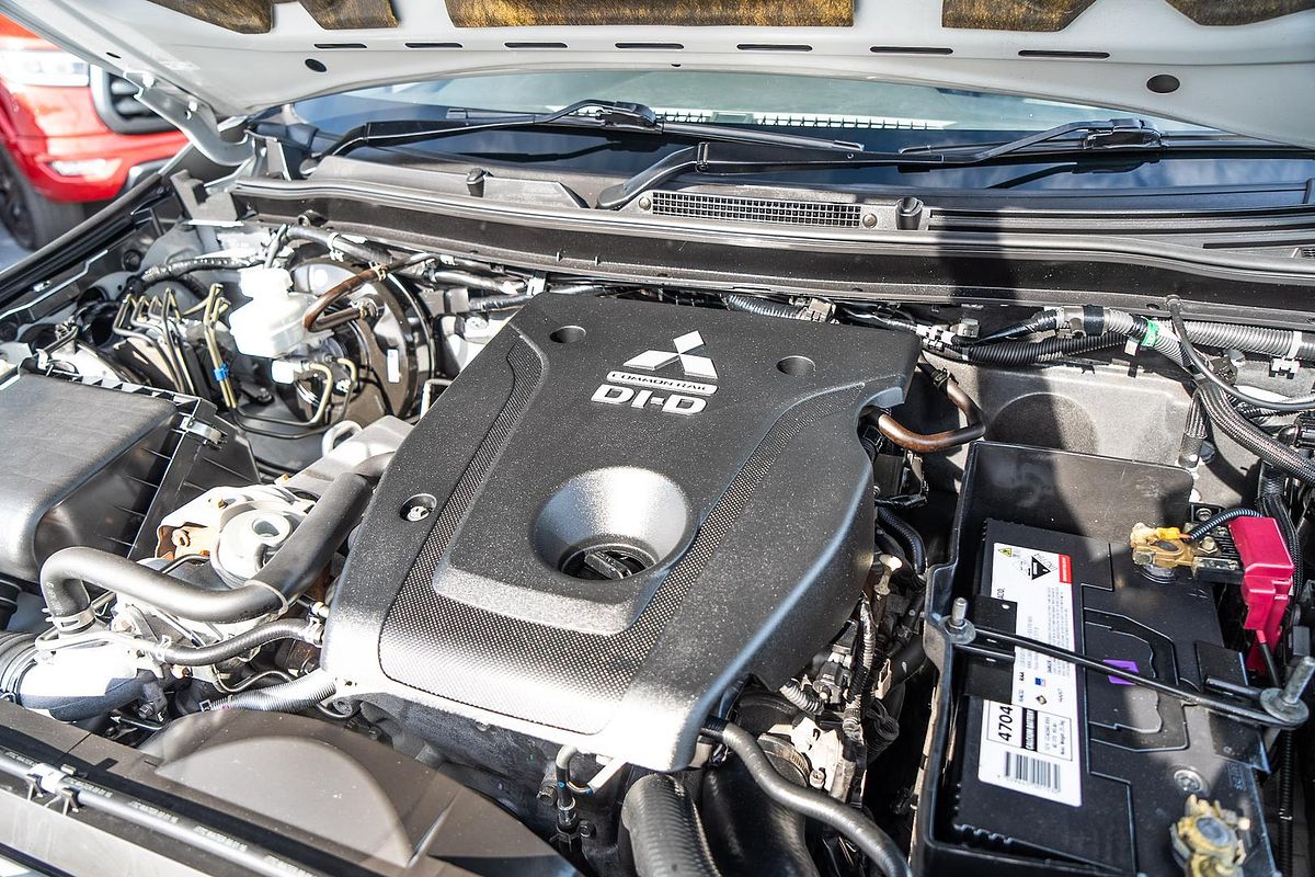 2016 Mitsubishi Pajero Sport GLS QE