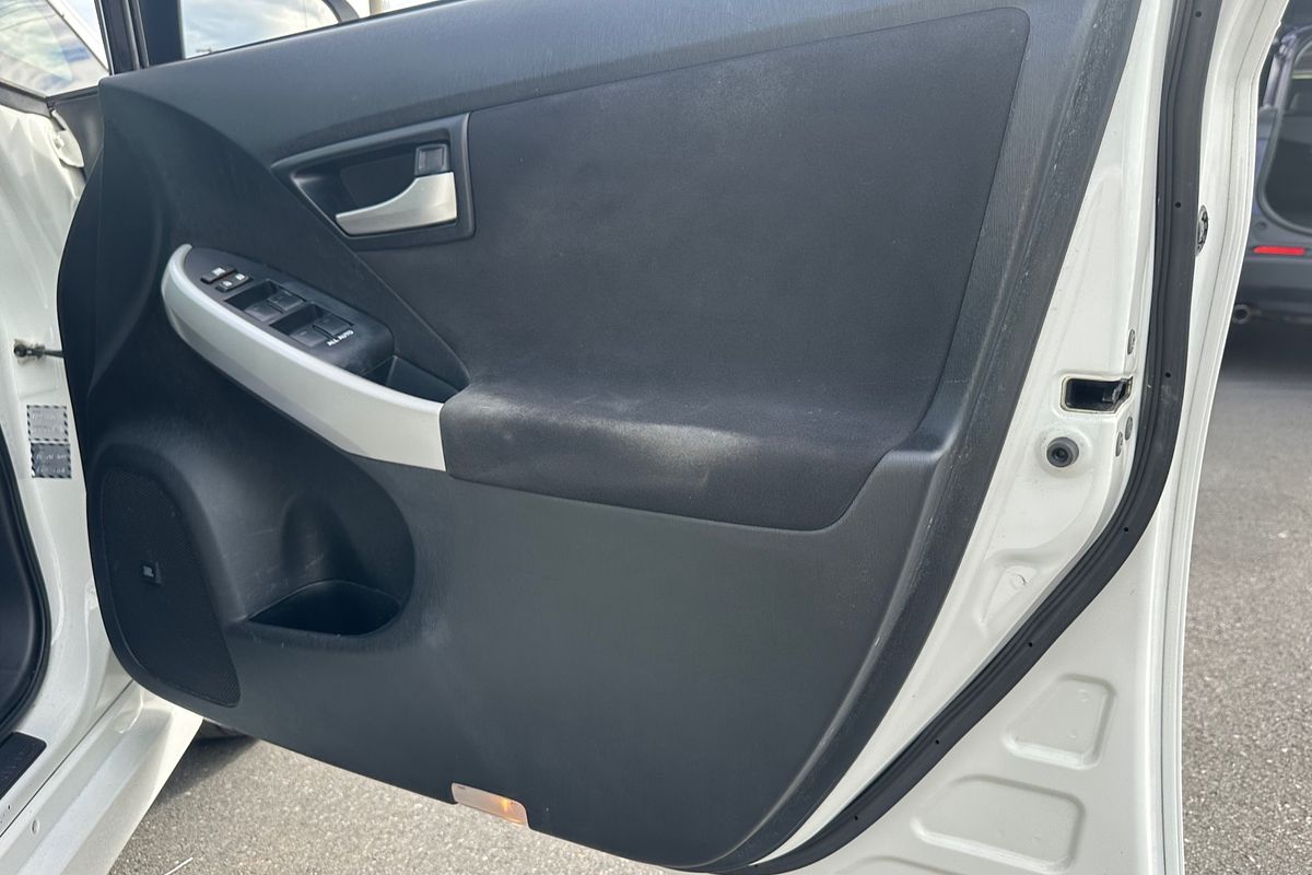 2013 Toyota Prius ZVW30R