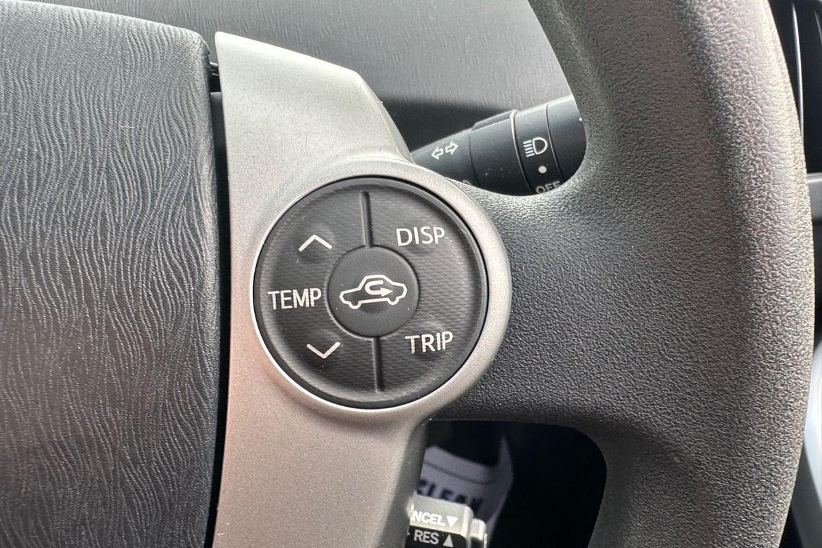 2013 Toyota Prius ZVW30R
