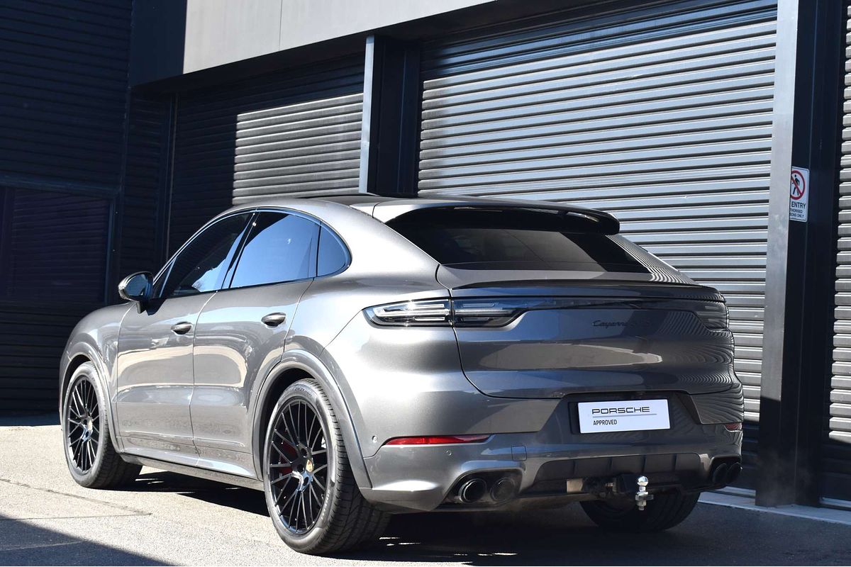 2022 Porsche Cayenne GTS 9YB