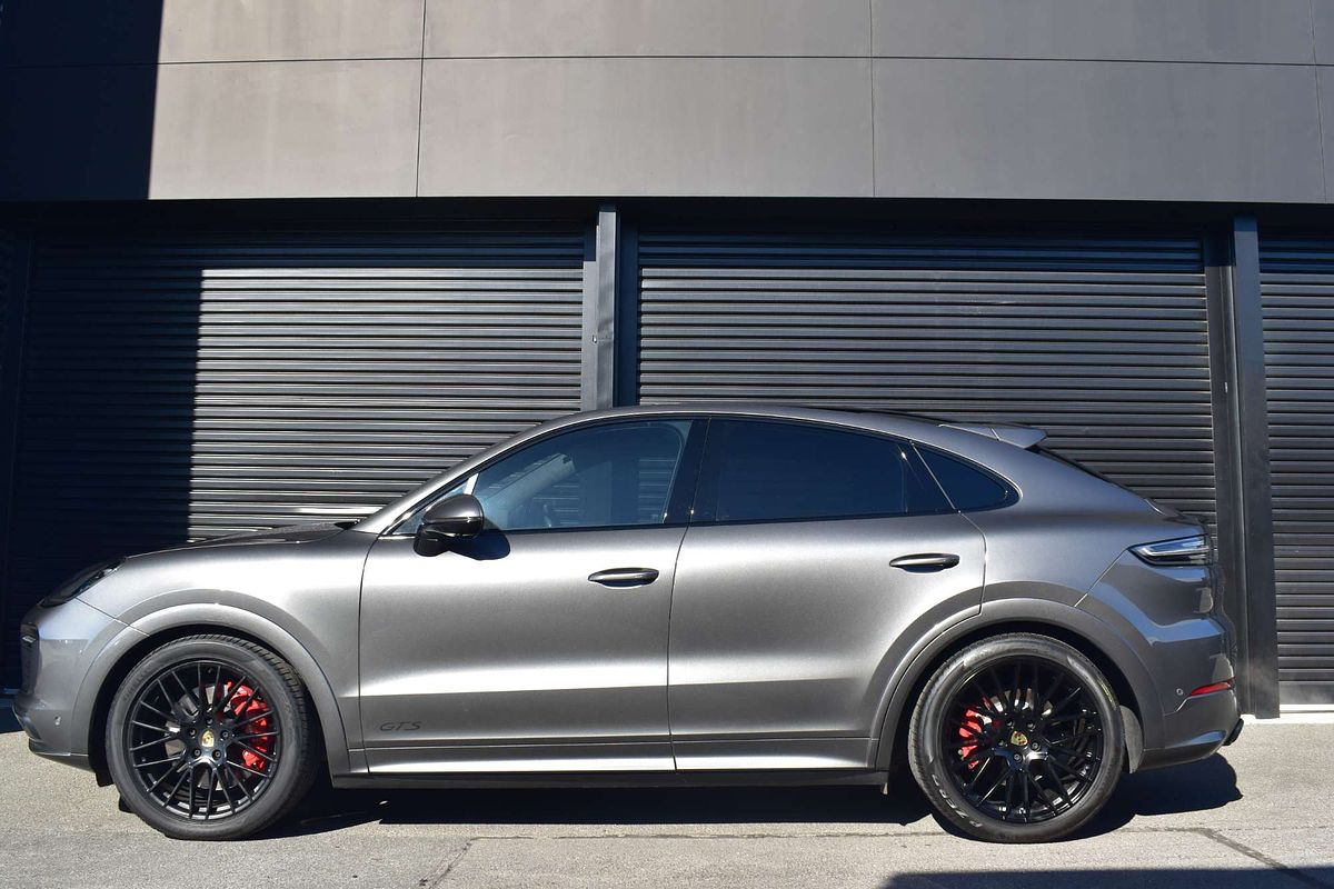 2022 Porsche Cayenne GTS 9YB