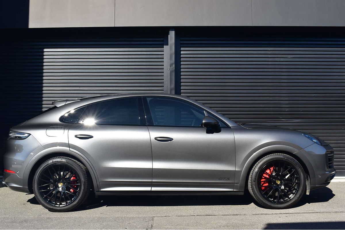 2022 Porsche Cayenne GTS 9YB