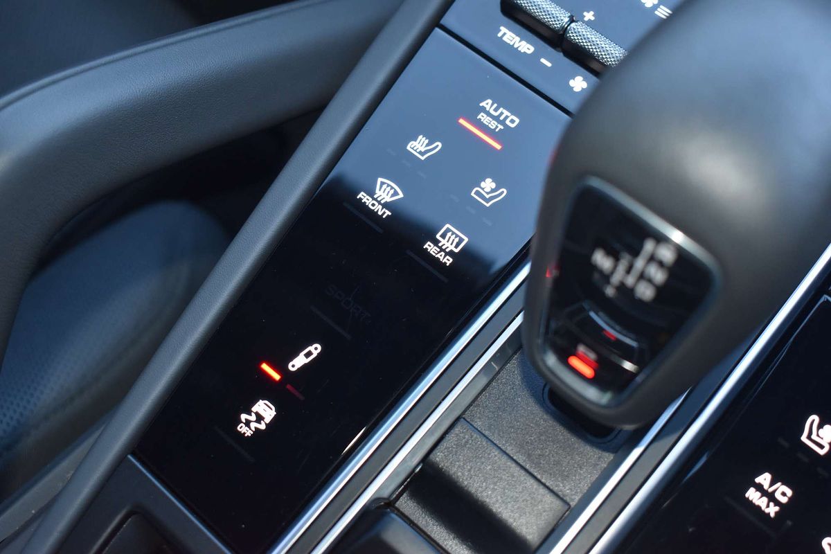 2022 Porsche Cayenne GTS 9YB