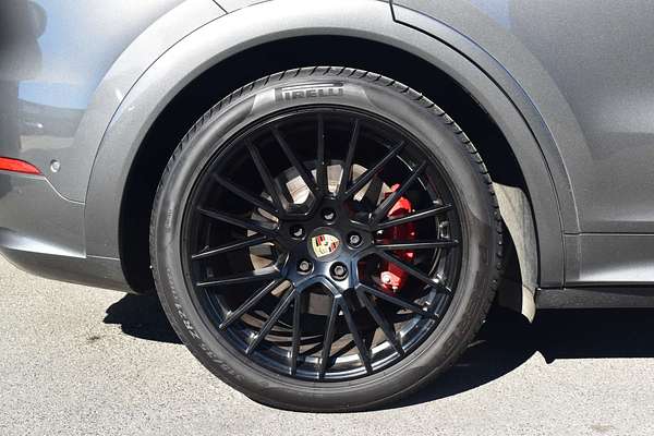 2022 Porsche Cayenne GTS 9YB