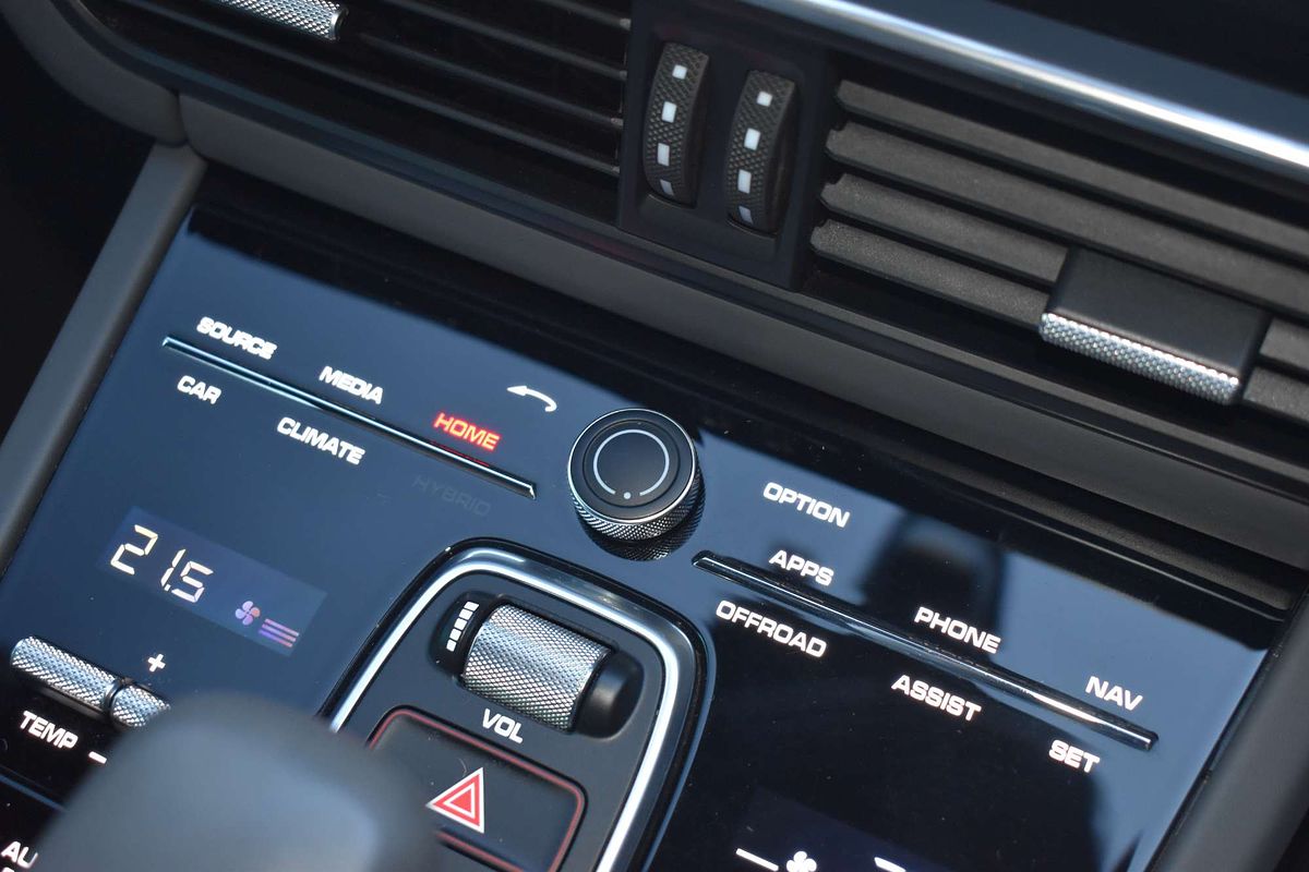 2022 Porsche Cayenne GTS 9YB