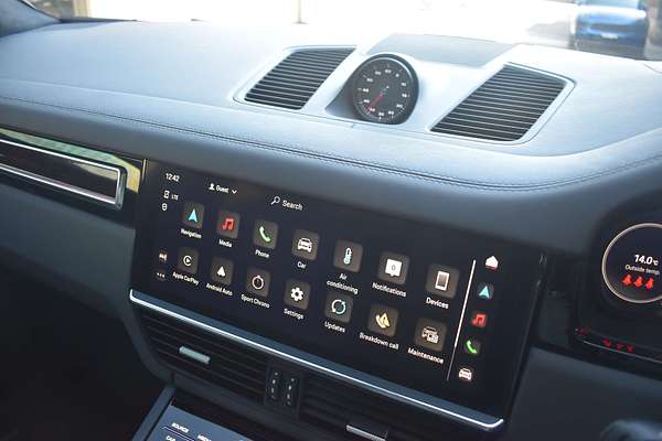 2022 Porsche Cayenne GTS 9YB