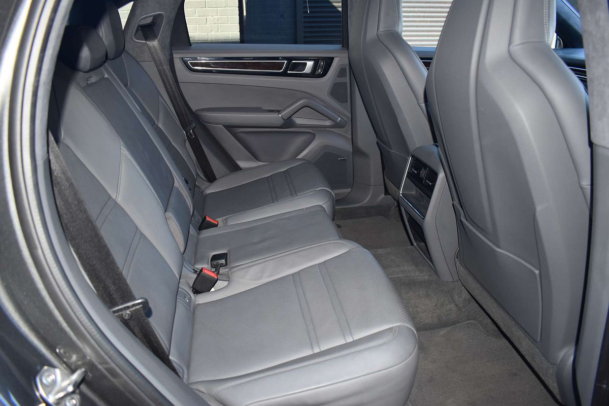 2022 Porsche Cayenne GTS 9YB
