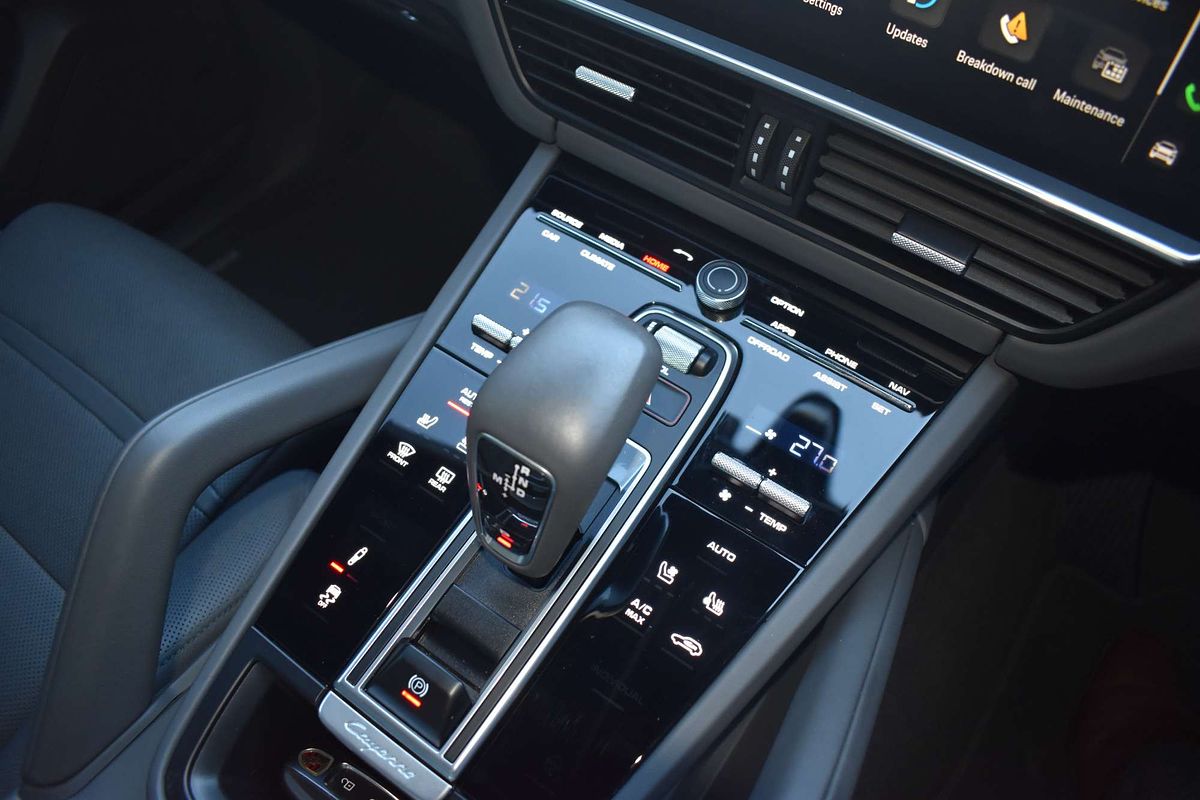 2022 Porsche Cayenne GTS 9YB