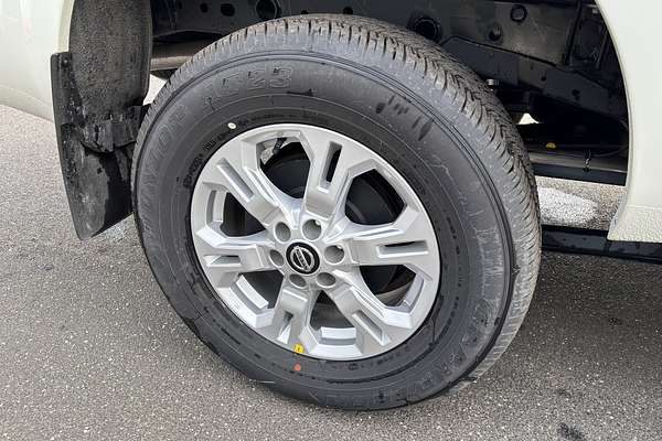 2024 Nissan Navara ST D23 4X4