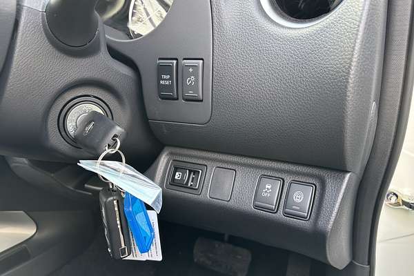 2024 Nissan Navara ST D23 4X4