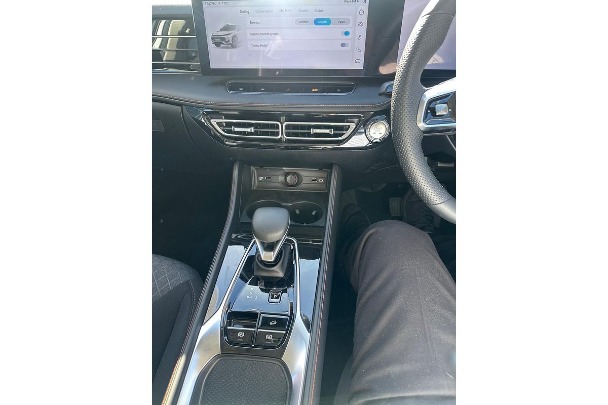 2024 MG HS Vibe SAS23