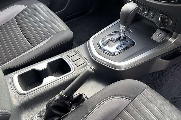 2024 Nissan Navara ST D23 4X4