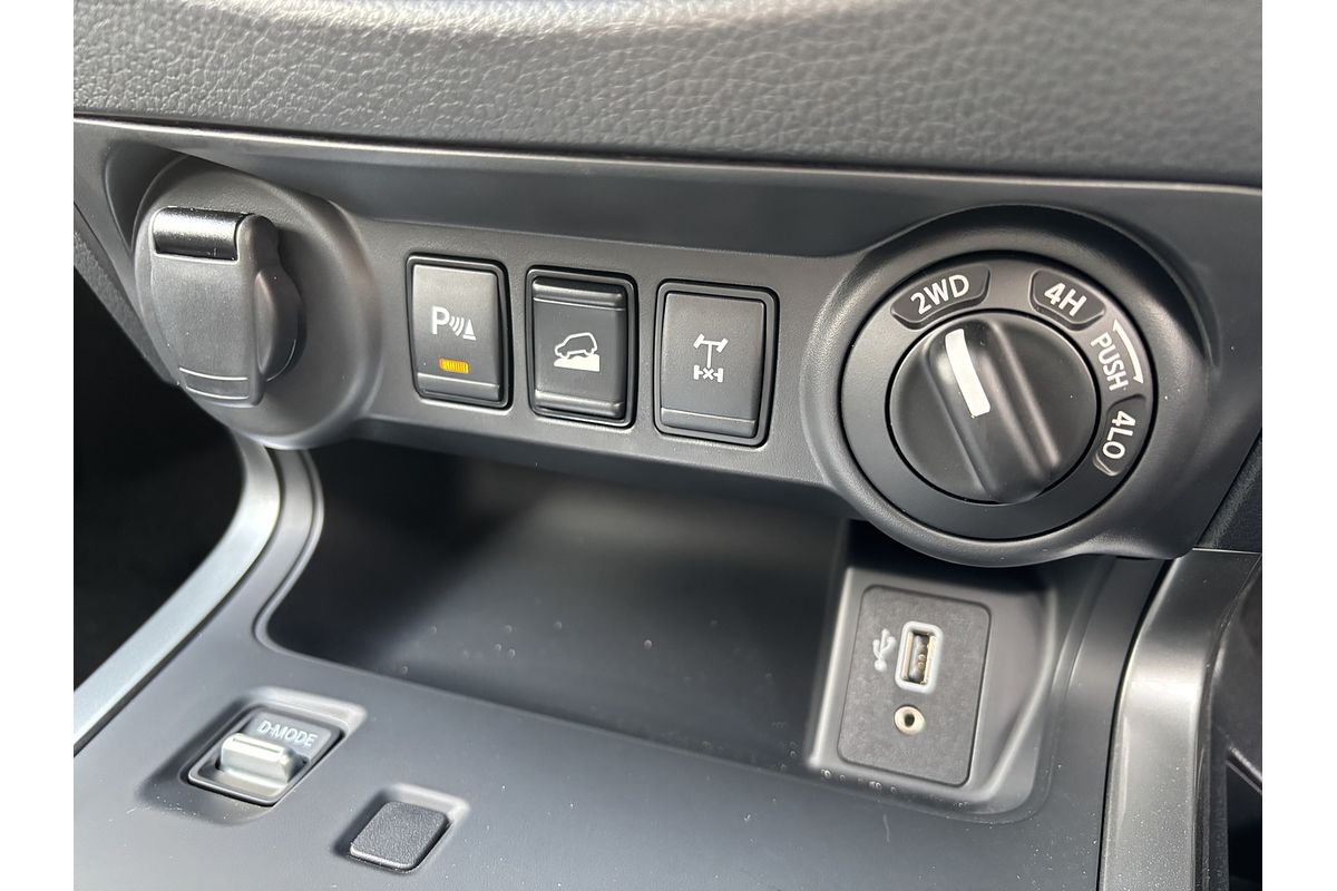 2024 Nissan Navara ST D23 4X4