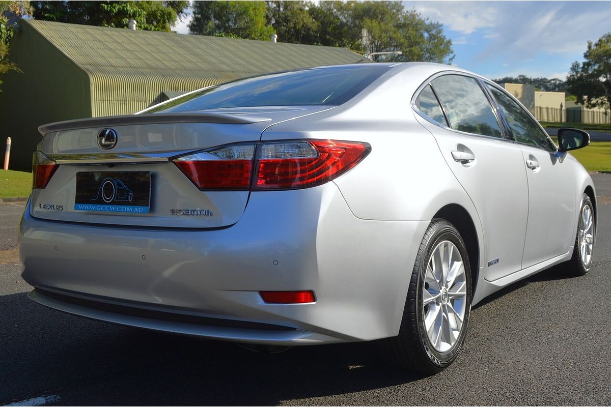 2013 Lexus ES ES300h Luxury AVV60R