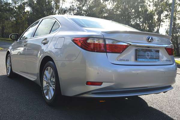2013 Lexus ES ES300h Luxury AVV60R