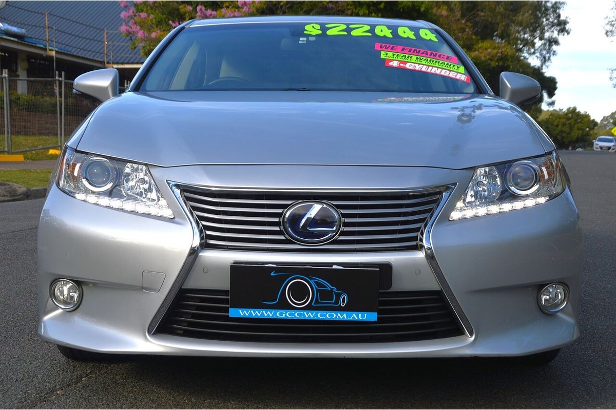 2013 Lexus ES ES300h Luxury AVV60R