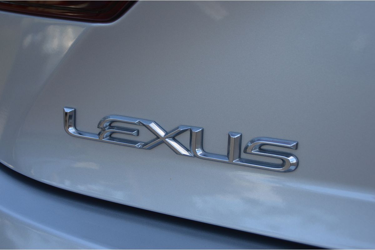 2013 Lexus ES ES300h Luxury AVV60R