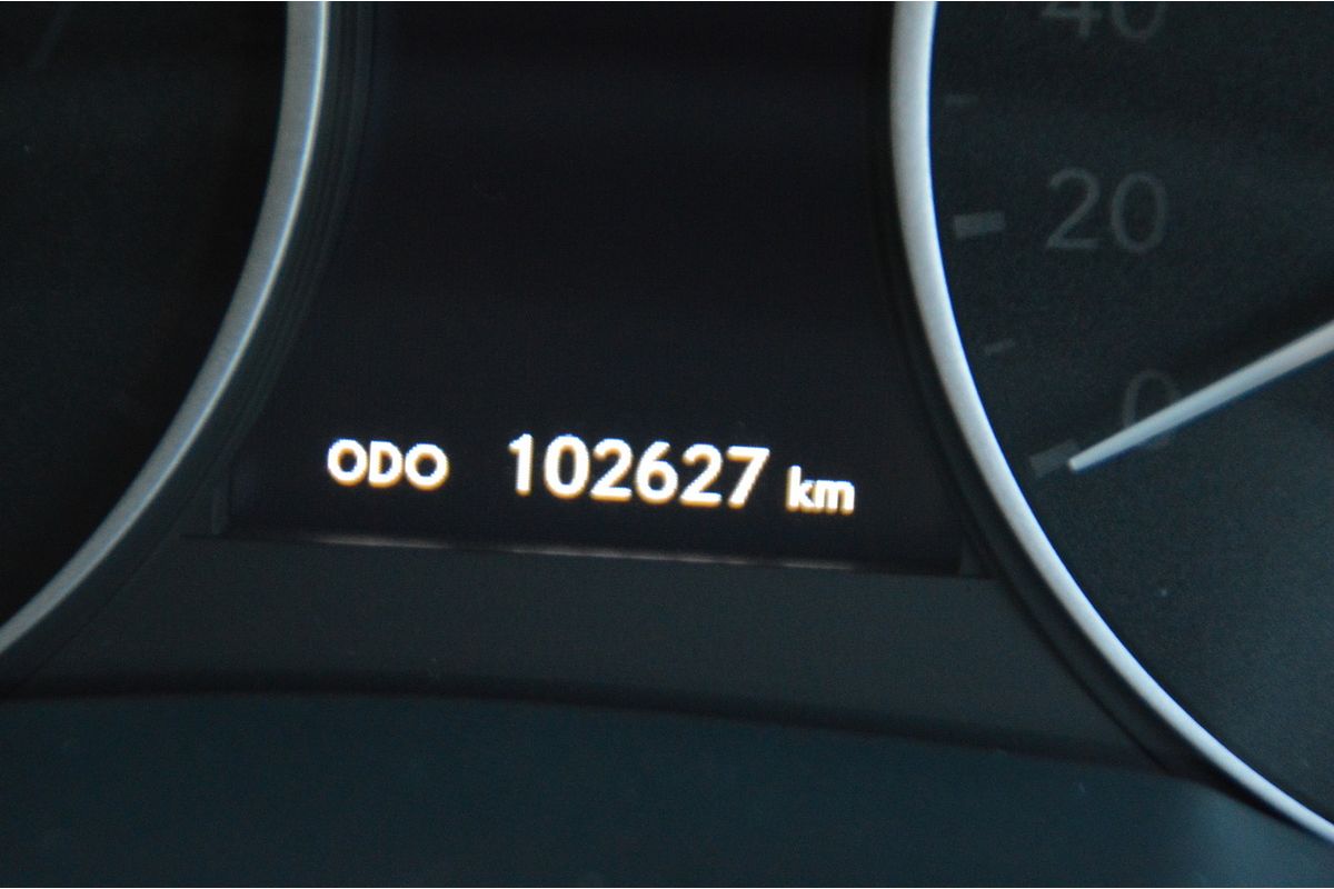 2013 Lexus ES ES300h Luxury AVV60R