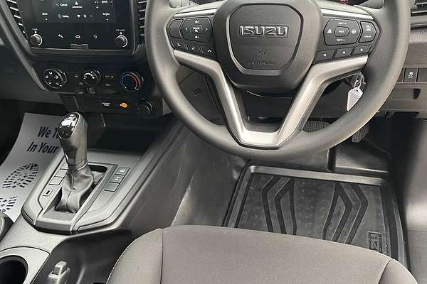 2025 Isuzu D-MAX SX 4X4