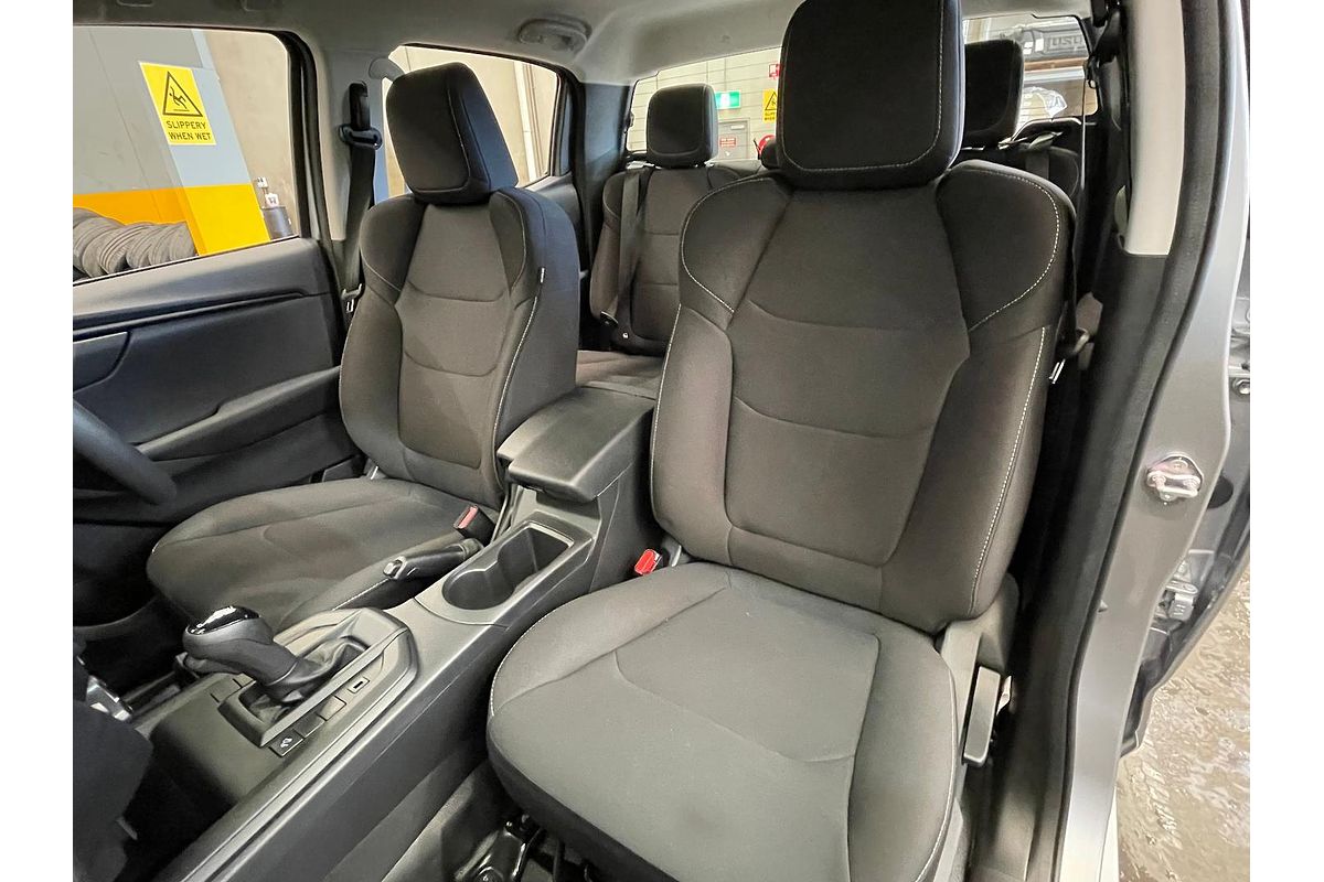2025 Isuzu D-MAX SX 4X4
