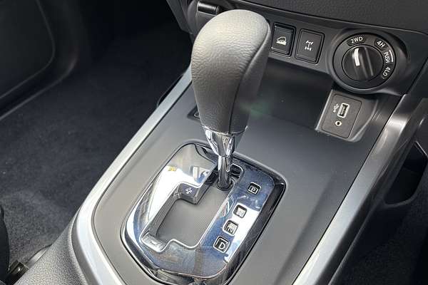 2024 Nissan Navara ST D23 4X4