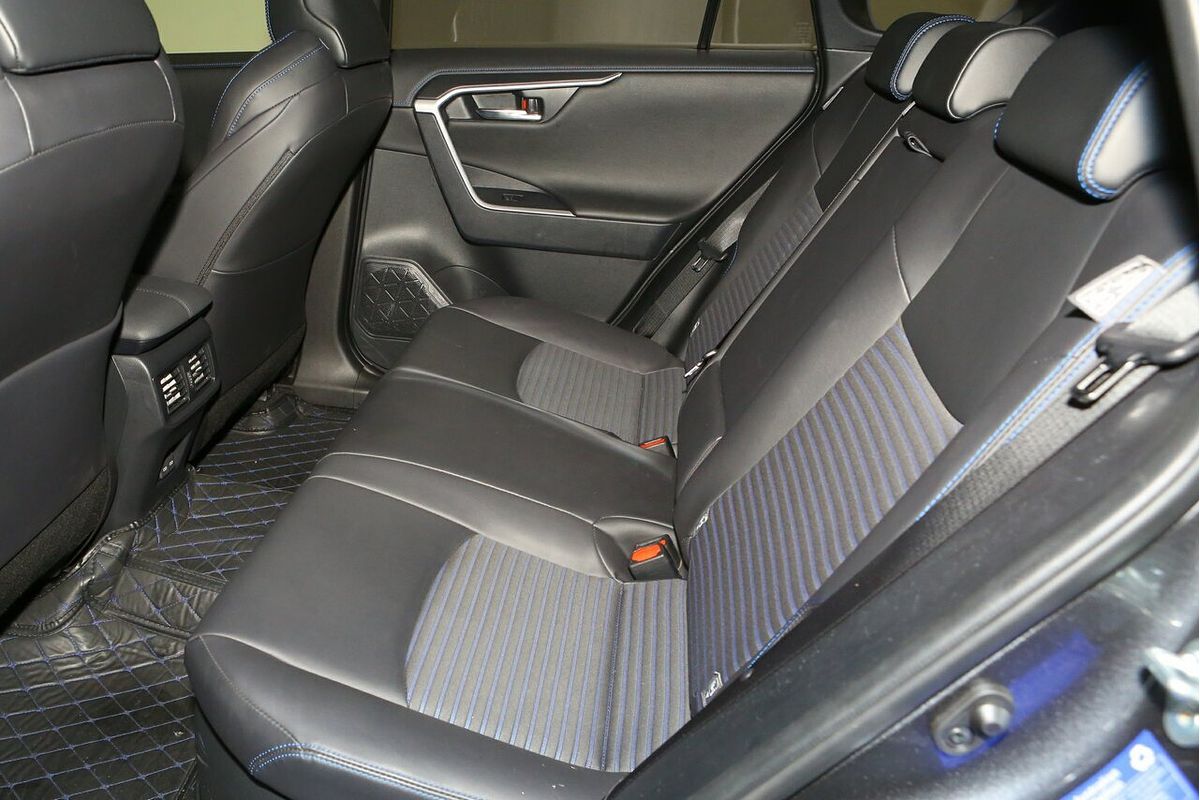 2024 Toyota RAV4 XSE AXAH54R