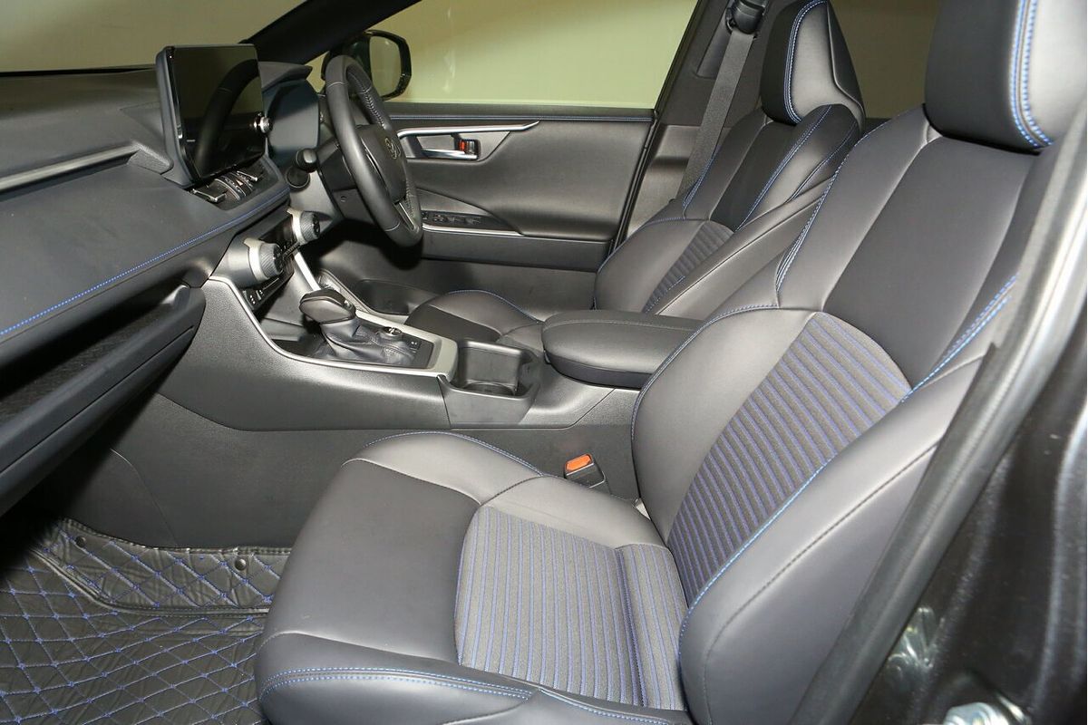2024 Toyota RAV4 XSE AXAH54R