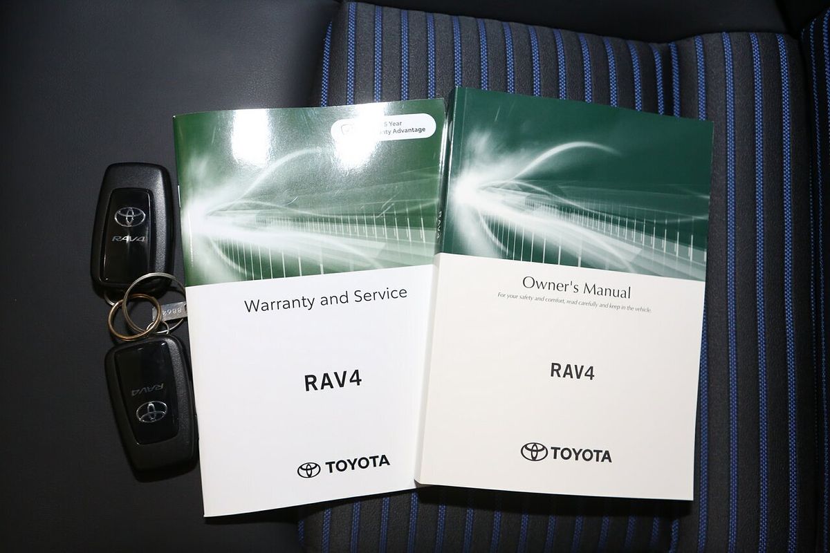 2024 Toyota RAV4 XSE AXAH54R