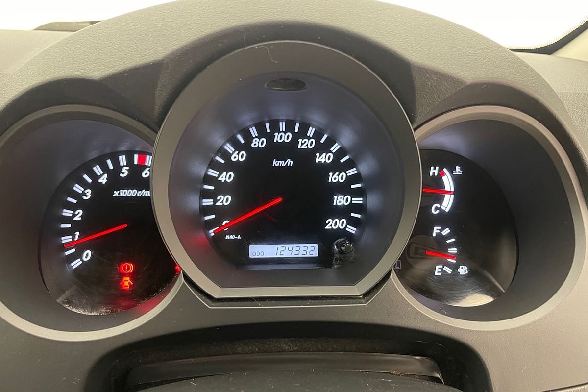 2010 Toyota Hilux SR5 GGN25R 4X4
