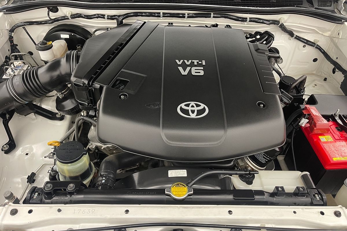 2010 Toyota Hilux SR5 GGN25R 4X4