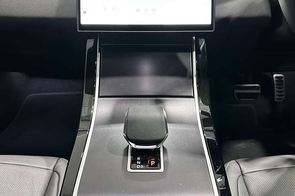 2025 Land Rover Range Rover Evoque P250 Dynamic SE L551
