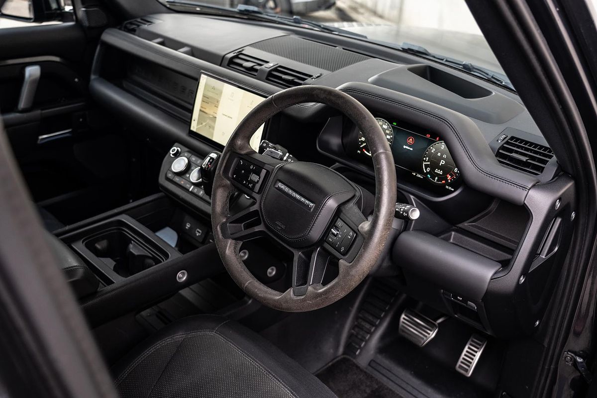 2022 Land Rover Defender 110 P525 V8 L663