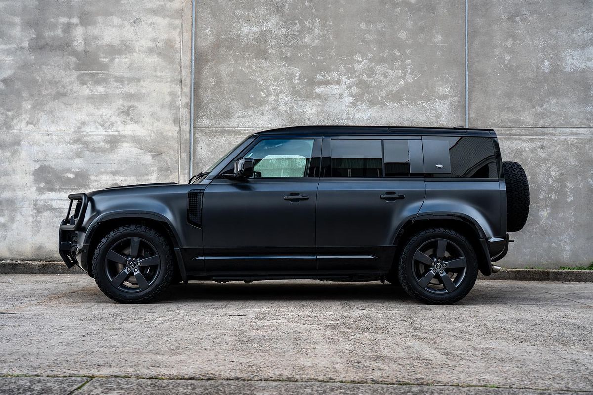 2022 Land Rover Defender 110 P525 V8 L663