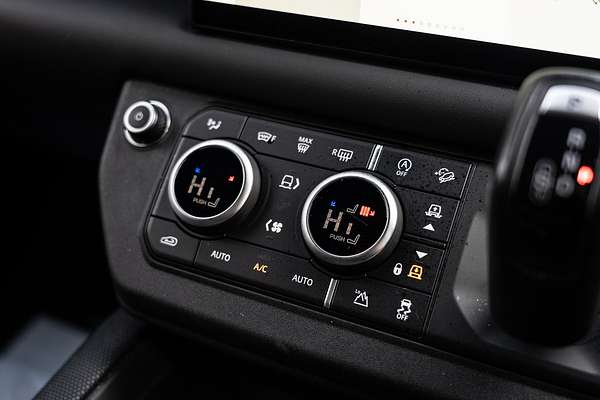 2022 Land Rover Defender 110 P525 V8 L663