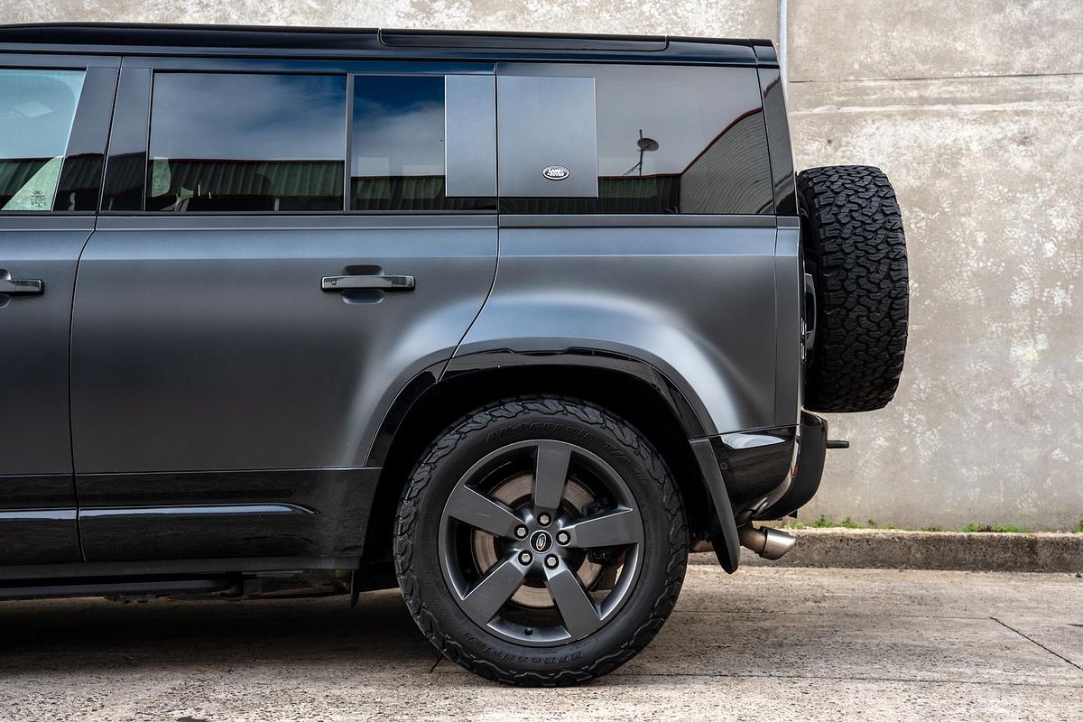 2022 Land Rover Defender 110 P525 V8 L663
