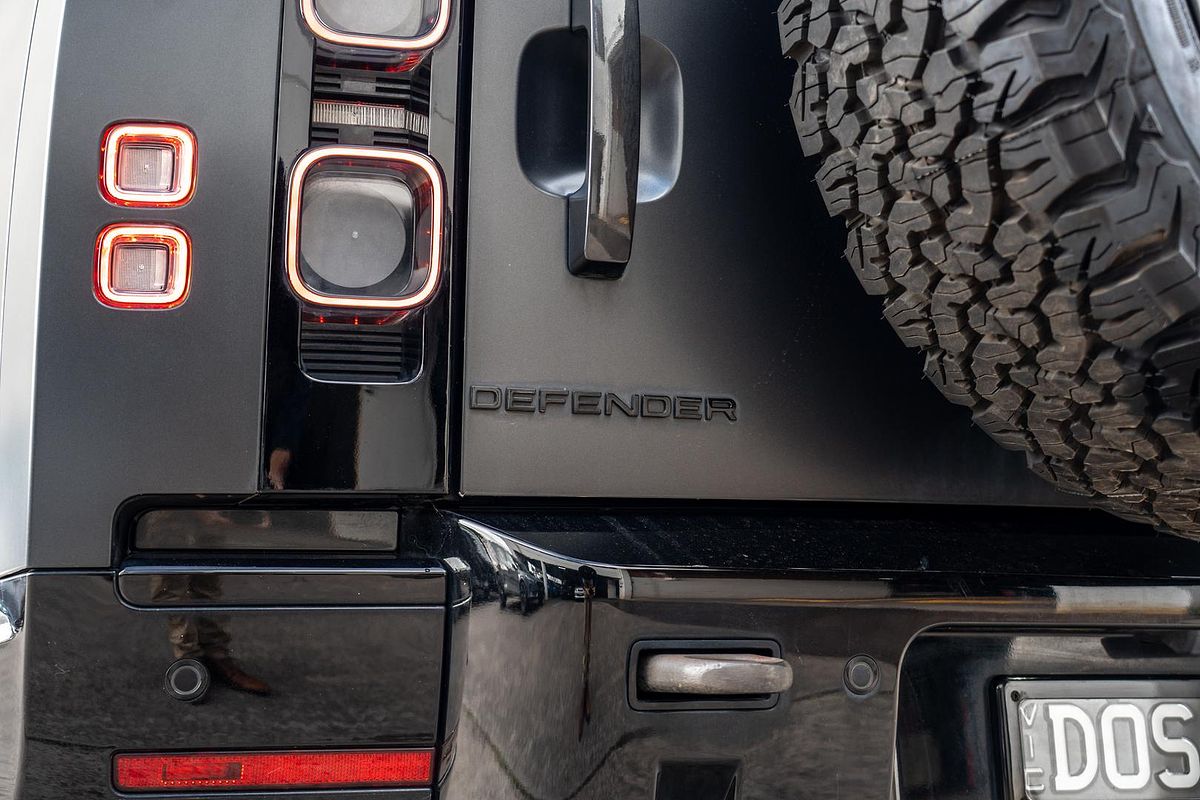 2022 Land Rover Defender 110 P525 V8 L663